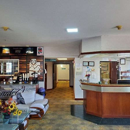 Omak Inn エクステリア 写真