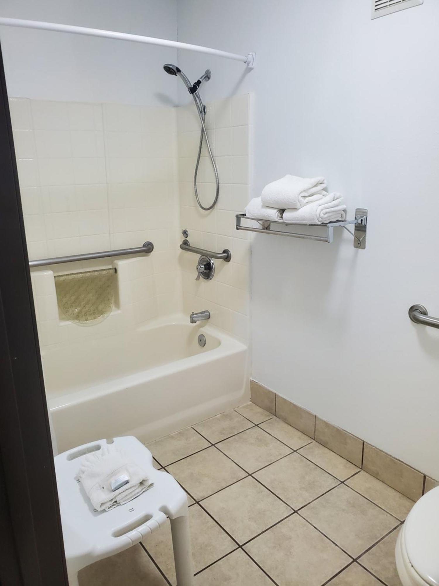 Omak Inn エクステリア 写真