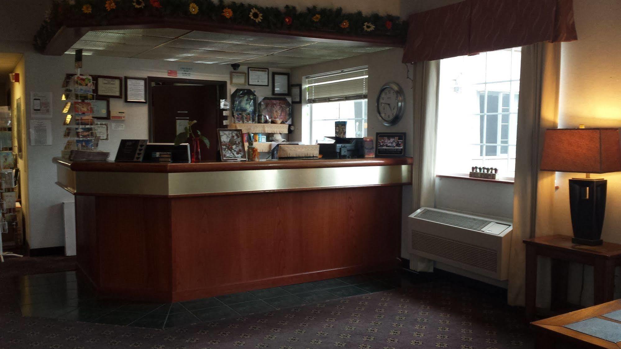 Omak Inn エクステリア 写真